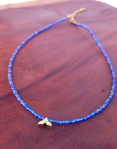 گردنبند دم وال