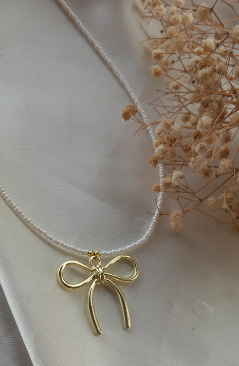 گردنبند زنانه منجوقی سفید پاپیون