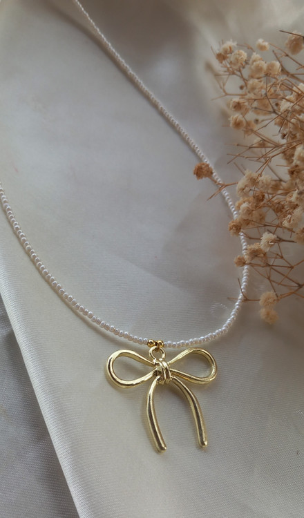 گردنبند ترند پاپیون سفید