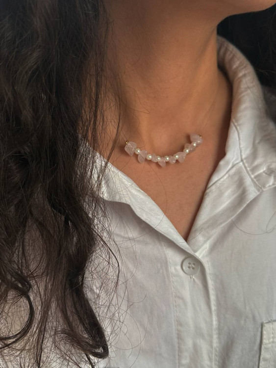 گردنبند زنانه رزکوارتز صورتی و مروارید سفید