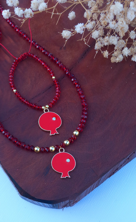 گردنبند زنانه کریستال قرمز با پلاک انار