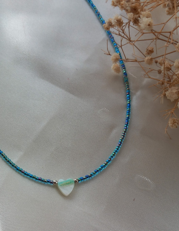 گردنبند زنانه آبی با قلب صدفی