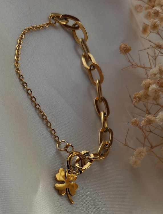 دستبند زنانه استیل با پلاک شبدر