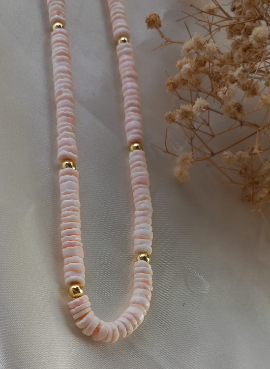 گردنبند زنانه صورتی از جنس صدف طبیعی