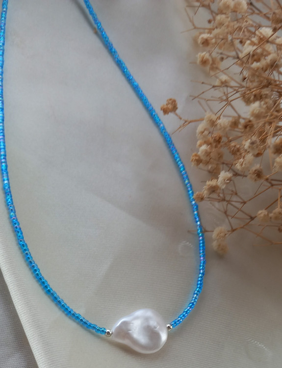 گردنبند زنانه مرواریدی با منجوق آبی
