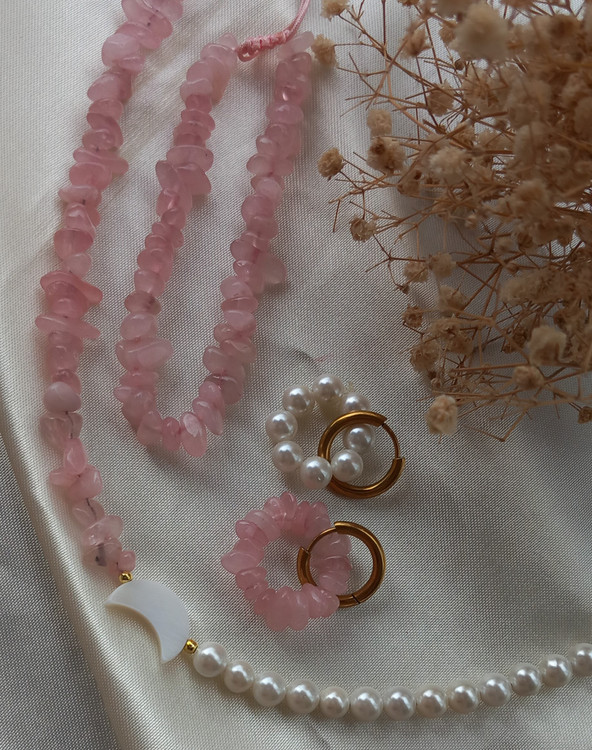 گردنبند و گوشواره زنانه سنگ طبیعی رزکواتز و مروارید