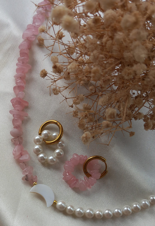 گردنبند زنانه سنگ رزکوارتز و مروارید