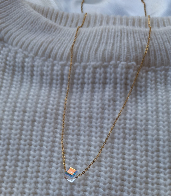 گردنبند زنانه استیل با مکعب سواروسکی