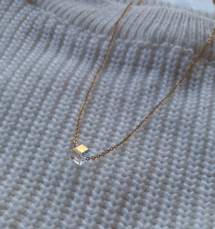 گردنبند زنجیری زنانه جنس استیل با کریستال سواروسکی