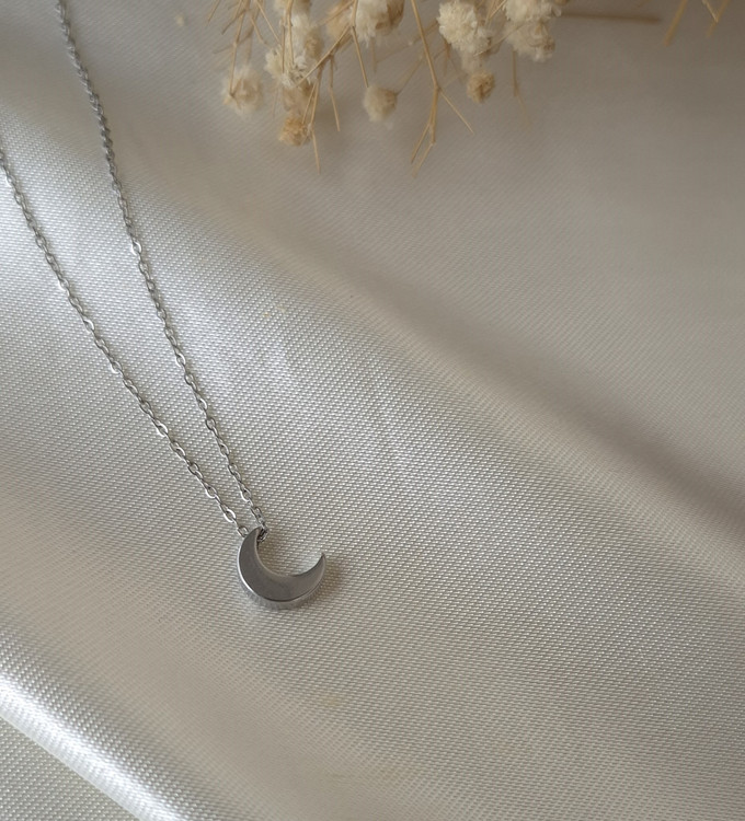 گردنبند ماه سیلور