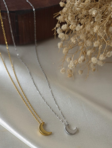 گردنبند زنانه 3 بعدی ماه