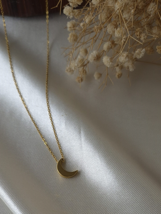 گردنبند زنانه استیل ماه طلایی