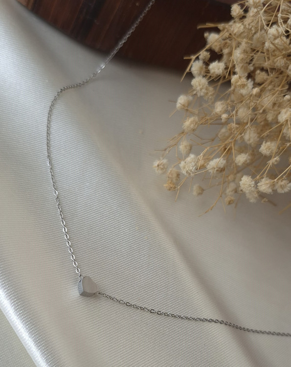 گردنبند مینیمال قلب نقره ای