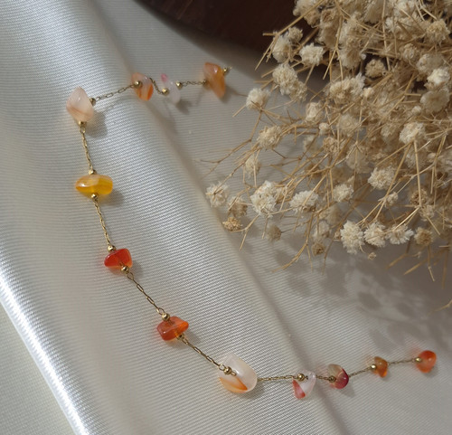 دستبند زنانه استیل با سنگ طبیعی عقیق سرخ