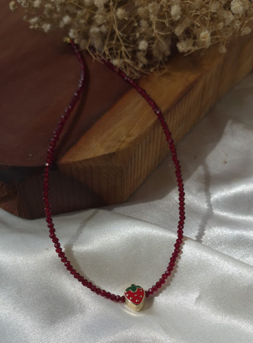 گردنبند توت فرنگی