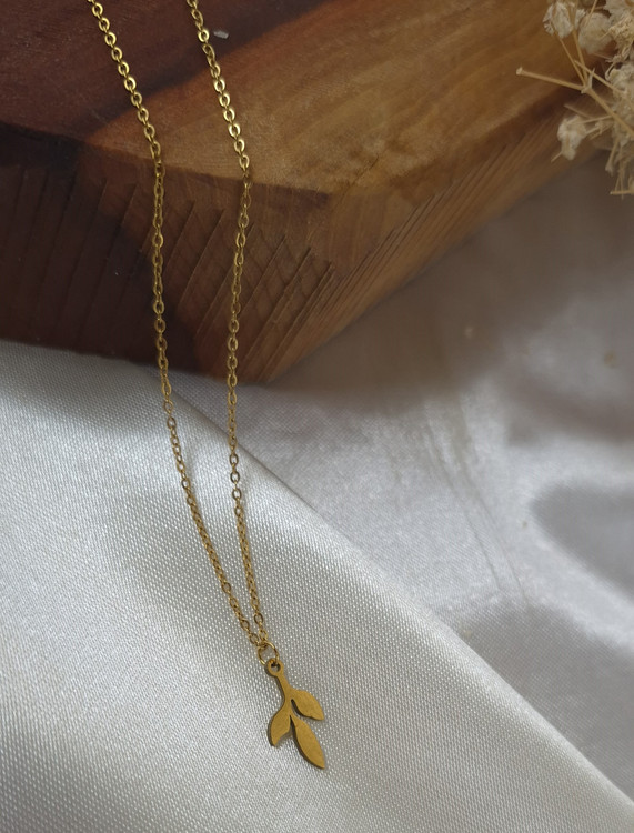 گردنبند برگ زیتون مشابه طلا