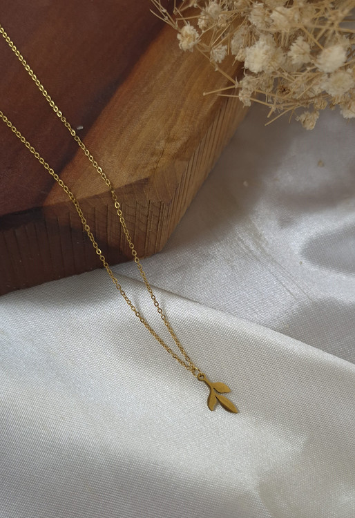 گردنبند استیل طرح برگ