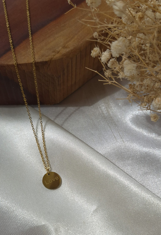 گردنبند لاو استیل طلایی