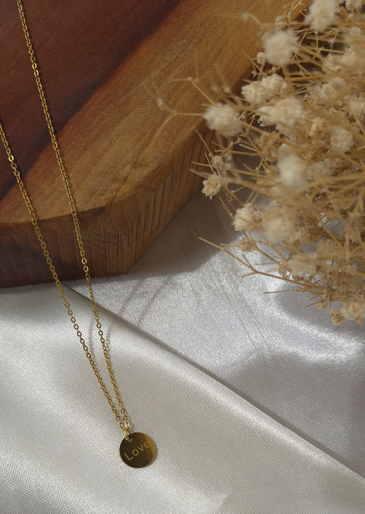 گردنبند مینیمال لاو