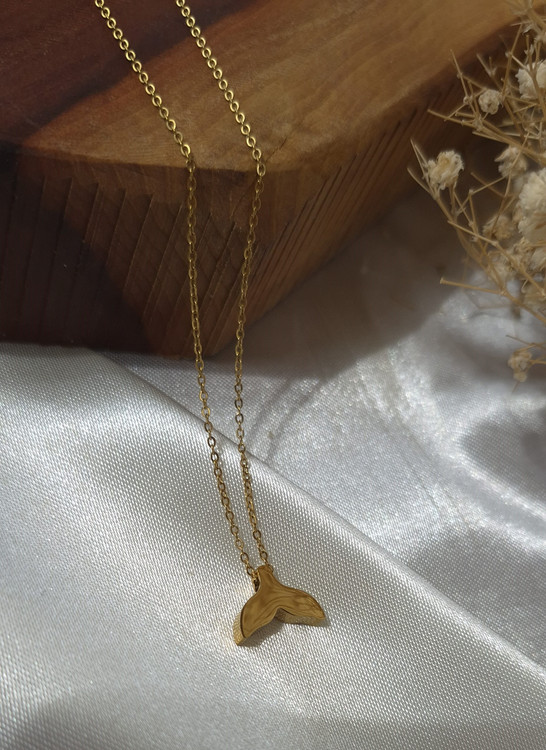 گردنبند دم وال استیل طلایی